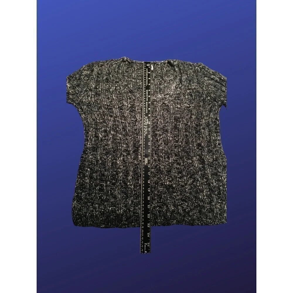 CHICO’S Pullover Knit “Fuzzy” V-Neck Sweater, BLACK/WHITE, Chico’s Size 2, EUC